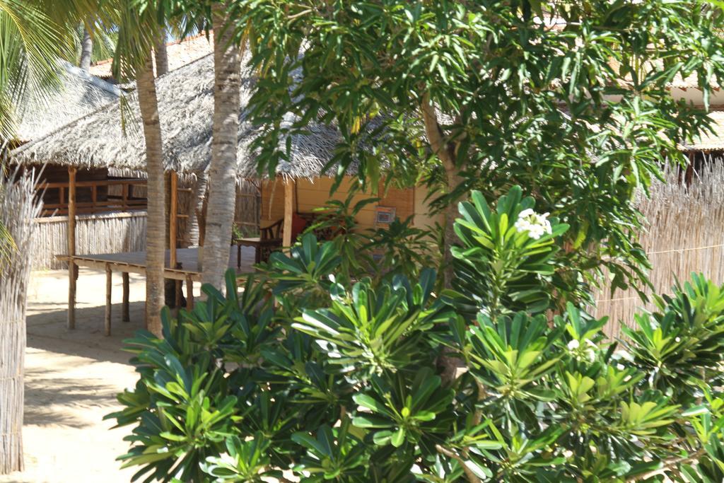 Cocodance Kitesurfing Resort Kalpitiya Esterno foto